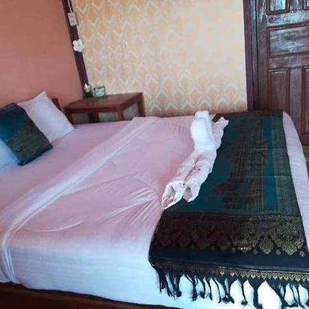 Champa Guesthouse Muang Khong Exterior photo
