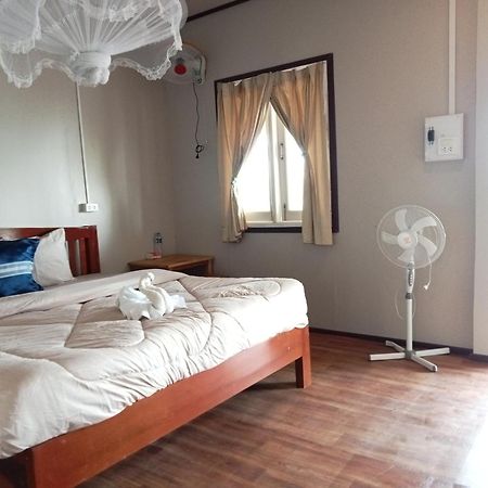 Champa Guesthouse Muang Khong Exterior photo