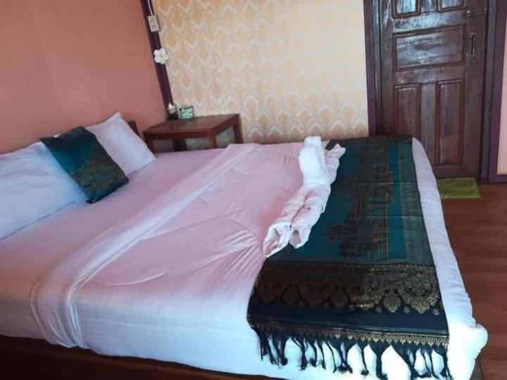 Champa Guesthouse Muang Khong Exterior photo